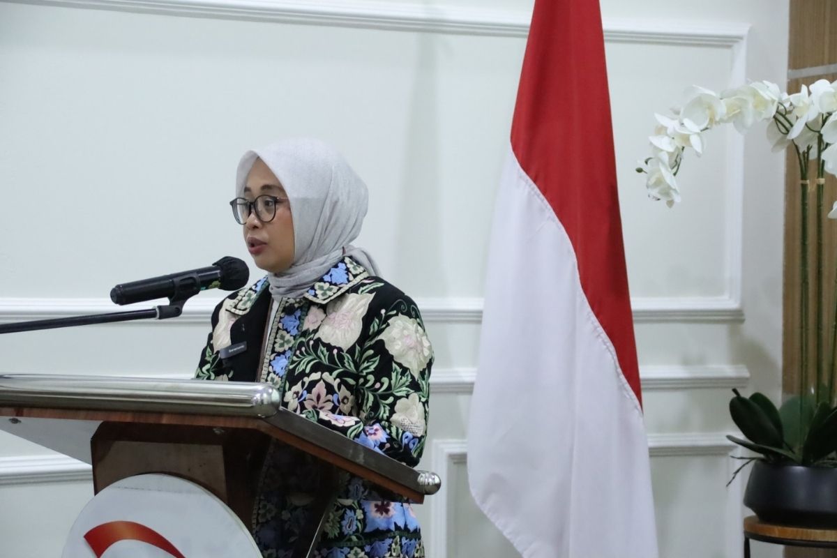Kepala OJK Tasikmalaya Nofa Hermawati saat kegiatan Puncak Hari Indonesia Menabung (HIM) dan Bulan Literasi Keuangan 2026 di Kantor OJK Tasikmalaya. Foto: Dok. OJK Tasikmalaya/Shotlist.id