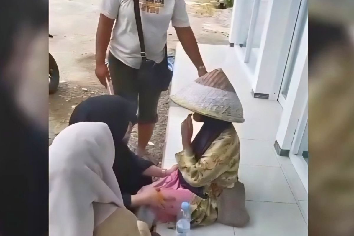 Nangis Histeris Gelang Emas Dirampas, Mak-Mak Pedagang Ikan di Pangandaran Jadi Korban Jambret