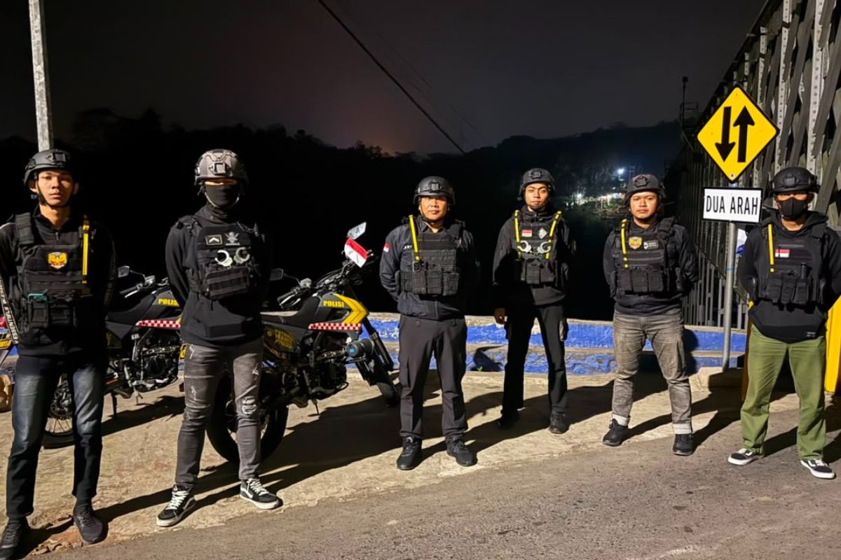 Personel Maung Galuh Polres Ciamis saat melaksanakan patroli dialogis di sejumlah titik wilayah Kabupaten Ciamis, Rabu (19/8/2026) malam. Shotlist.id/Foto: FL
