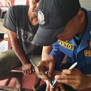 Cincin Titanium Nyangkut di Jari, Warga Banjaranyar Ciamis Minta Bantuan Damkar