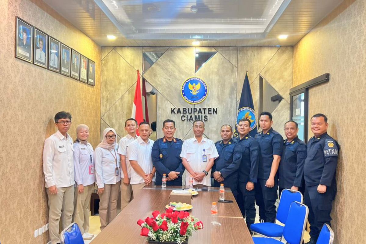 Kepala Lapas Kelas IIB Ciamis Supriyanto bersama jajaran Pejabat Pengawas saat bersilaturahmi dengan BNNK Ciamis, Rabu (2/9/2026). Shotlist.id/Foto: Istimewa